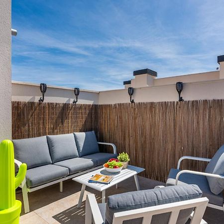 Apartamento La Zenia Cocoon - Luxury Penthouse With Jacuzzi, 2 Pools, Indoor Heated Pool, Sauna, Gym, Playstation Dehesa de Campoamor  Exterior foto